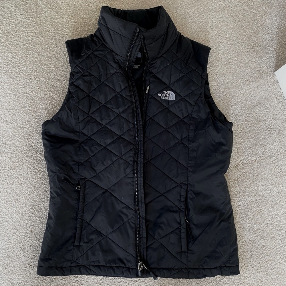 Womens The North Face puffer vest black size M